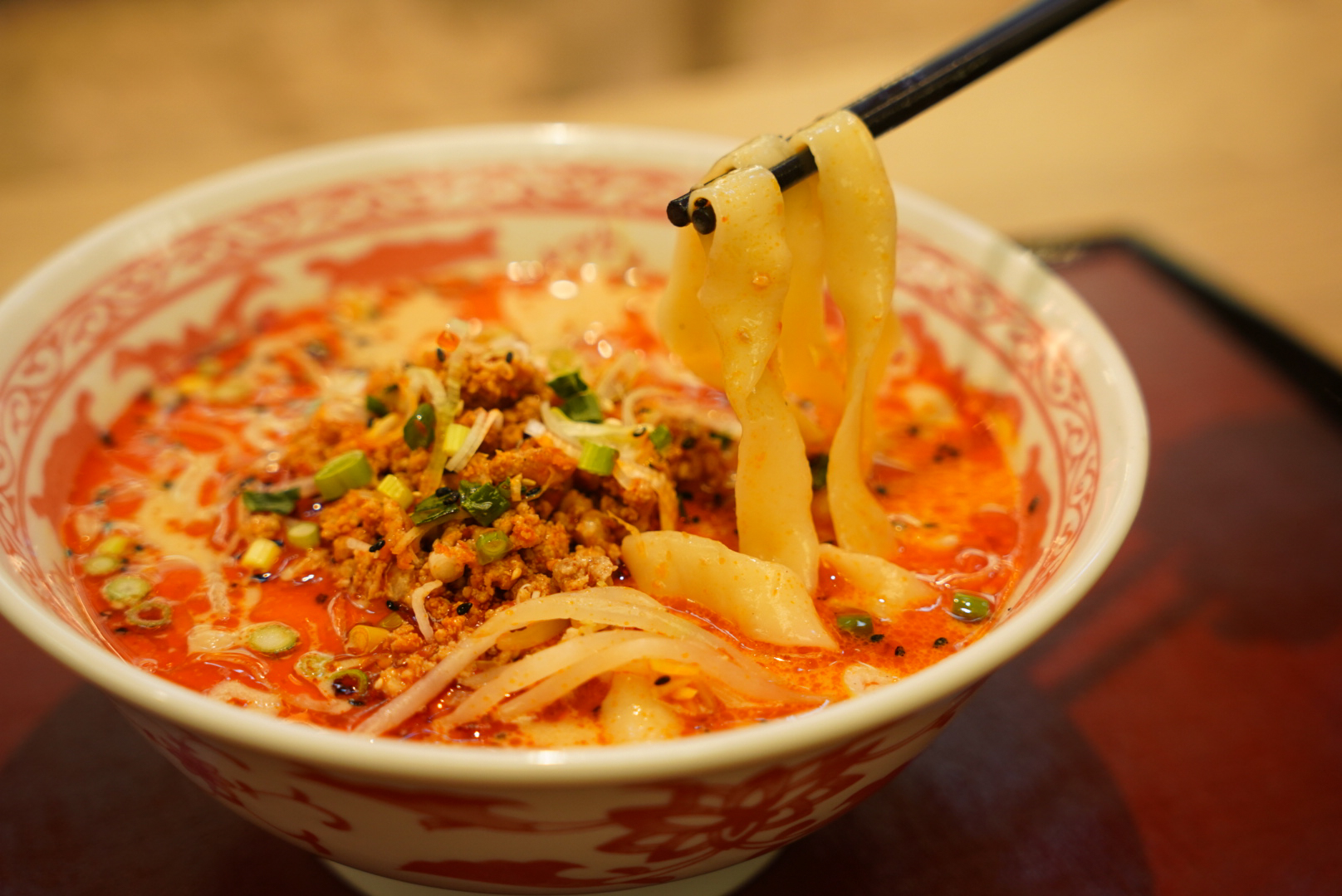 本場の味が楽しめる「餃子の王様 龍吟」オープン